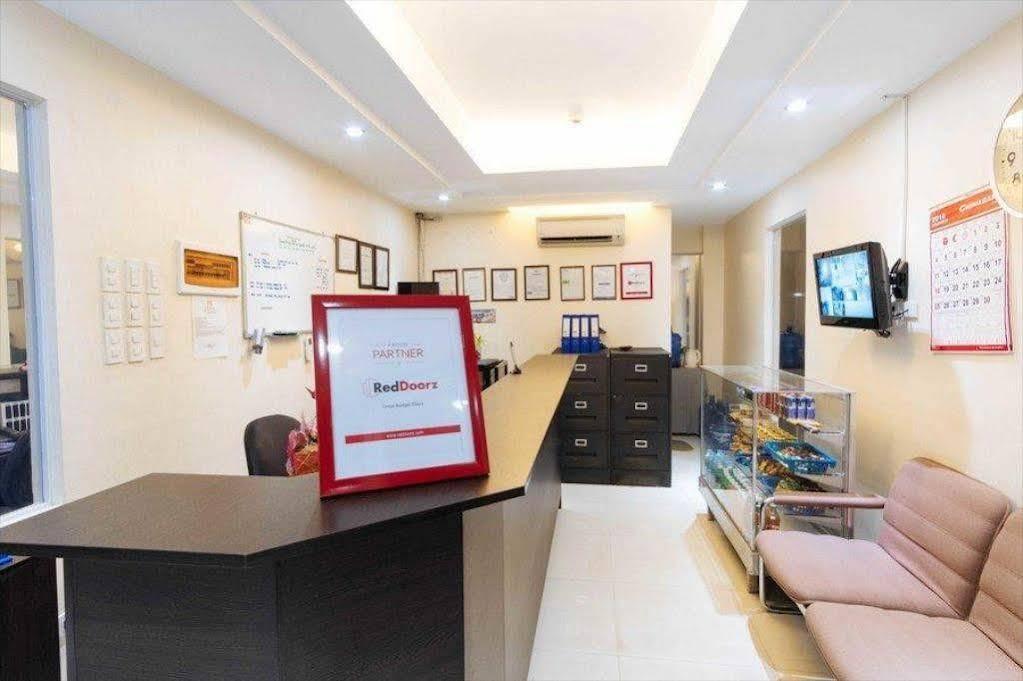 Reddoorz At Grand Apartelle Hernan Cortes 세부 외부 사진