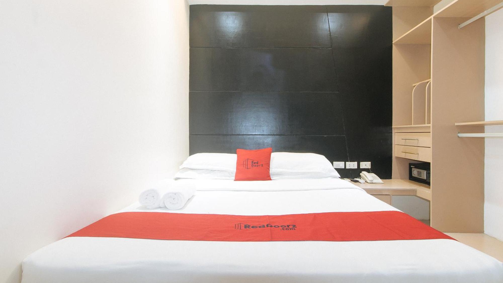 Reddoorz At Grand Apartelle Hernan Cortes 세부 외부 사진