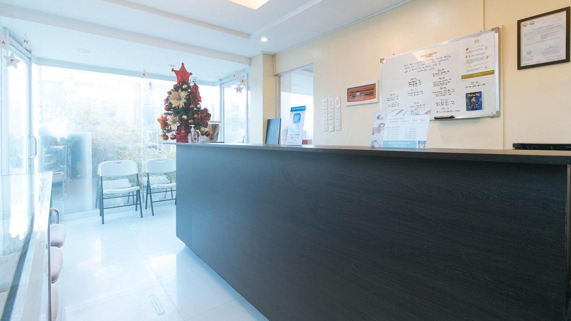 Reddoorz At Grand Apartelle Hernan Cortes 세부 외부 사진