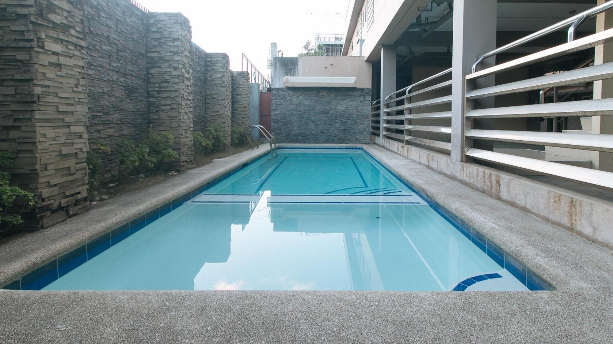 Reddoorz At Grand Apartelle Hernan Cortes 세부 외부 사진
