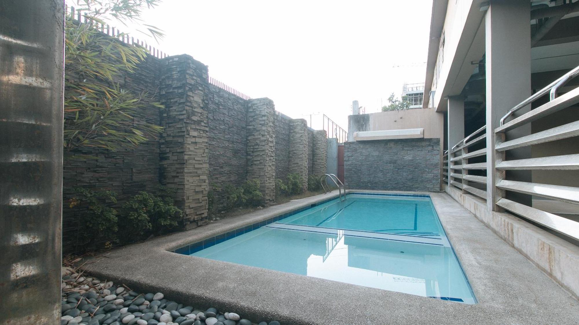 Reddoorz At Grand Apartelle Hernan Cortes 세부 외부 사진