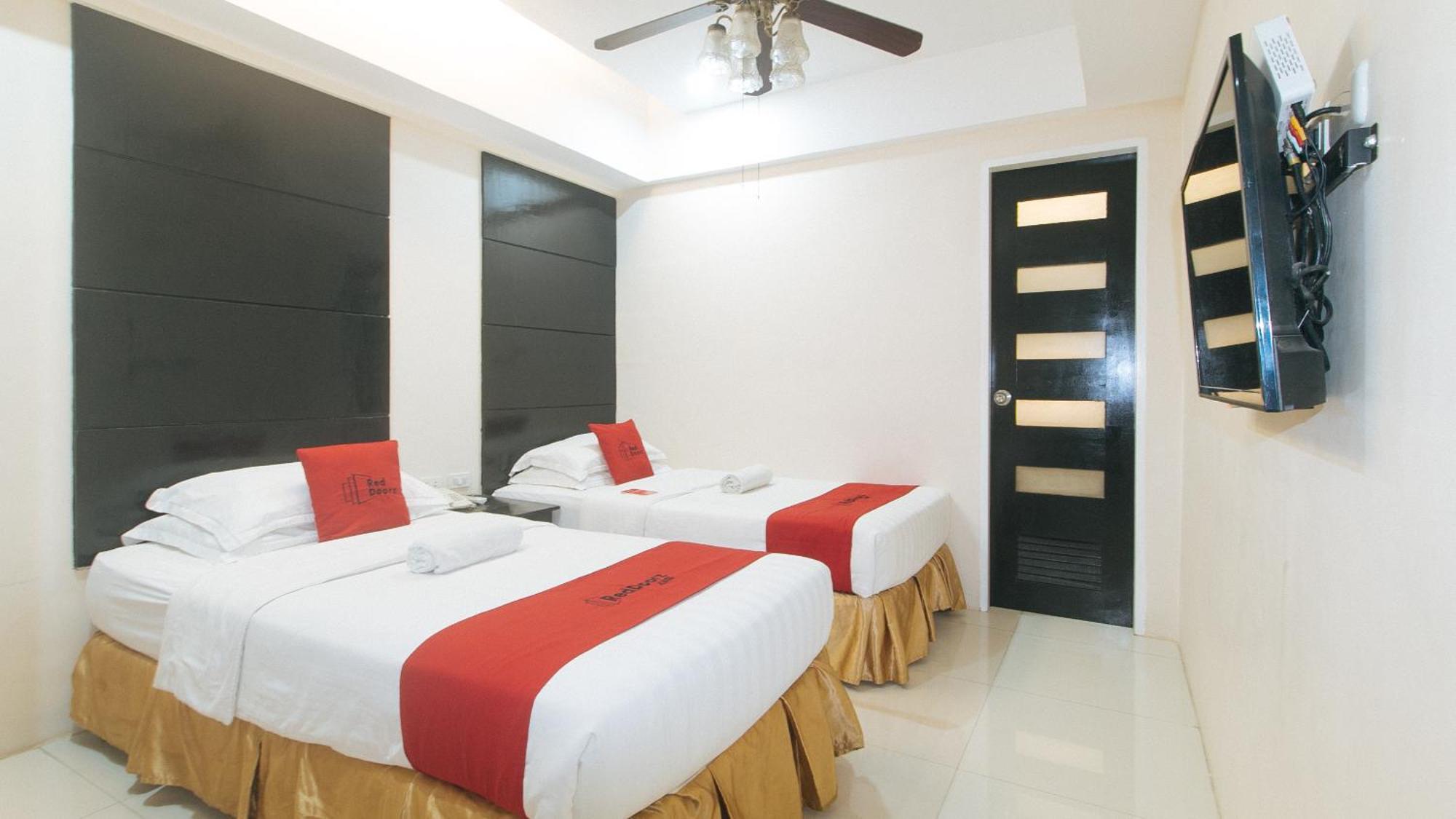 Reddoorz At Grand Apartelle Hernan Cortes 세부 외부 사진
