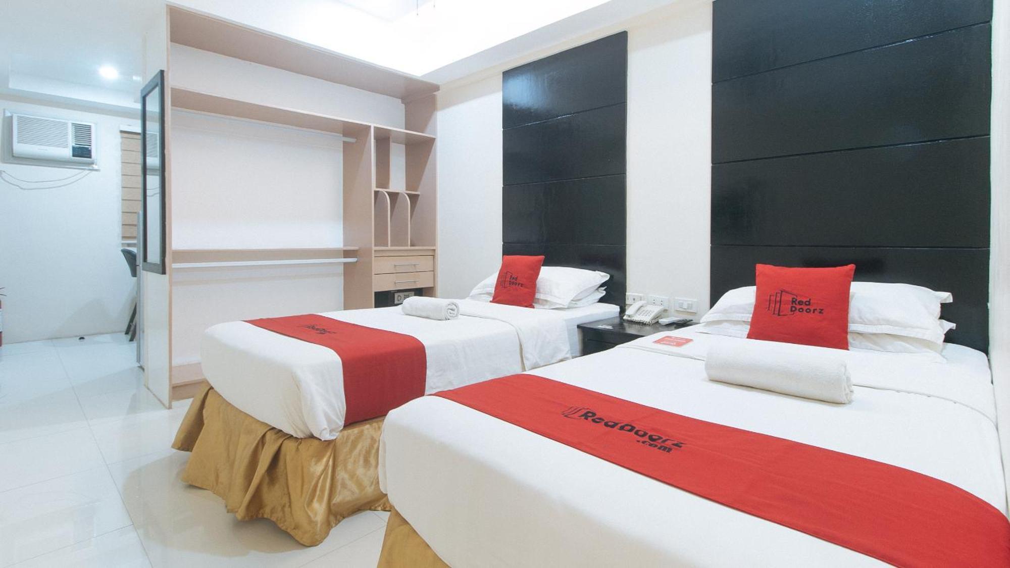 Reddoorz At Grand Apartelle Hernan Cortes 세부 외부 사진